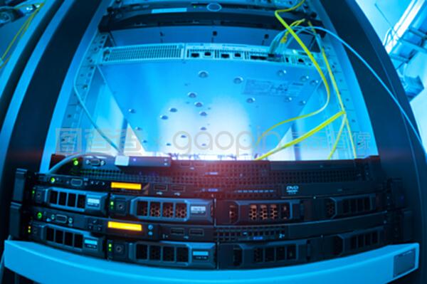 網(wǎng)絡服務器與云計算裝備技術服務 驅動數(shù)字時代的核心技術